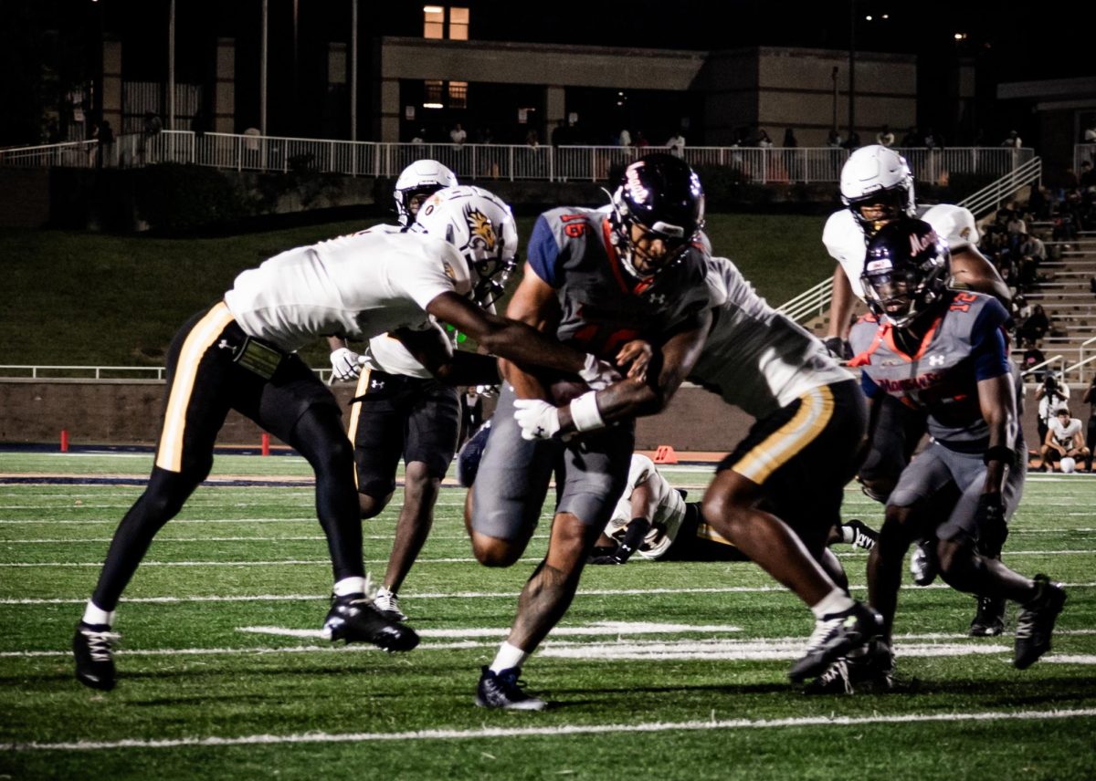 Bears #15 Kobe Muasau being 