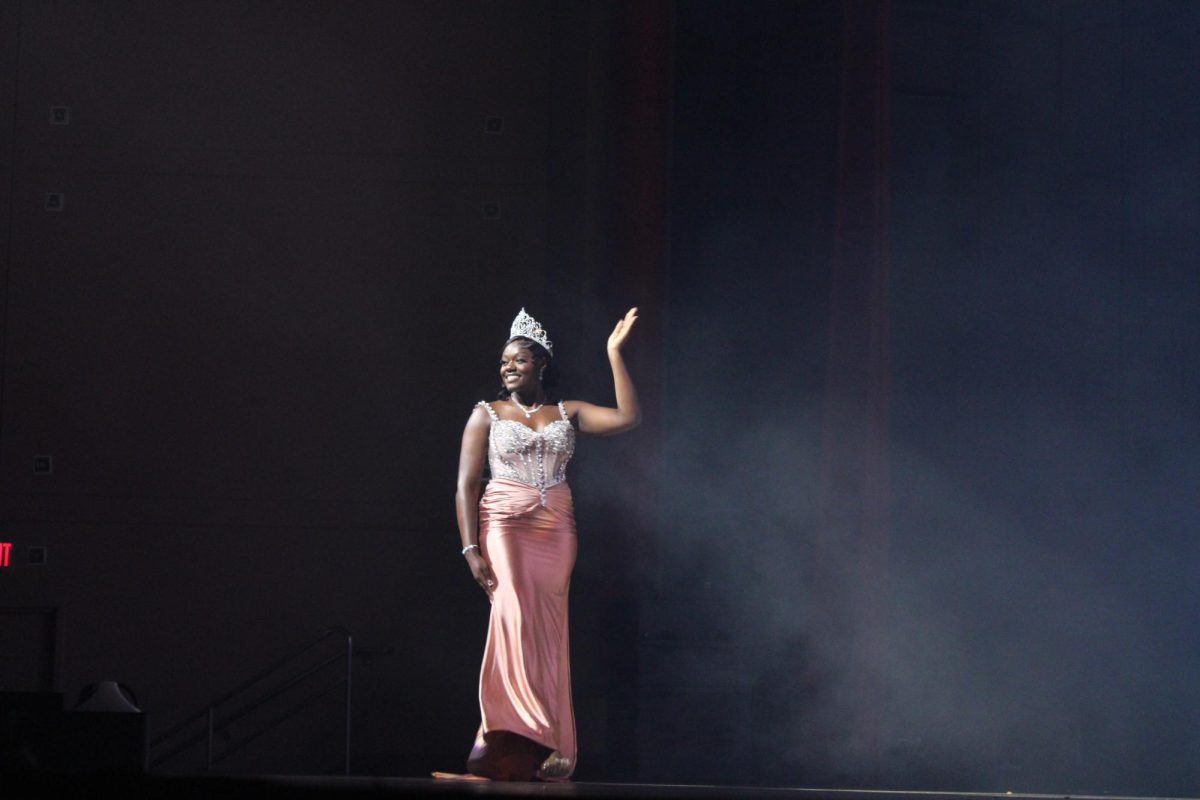 Miss Sophomore, Evena Michel