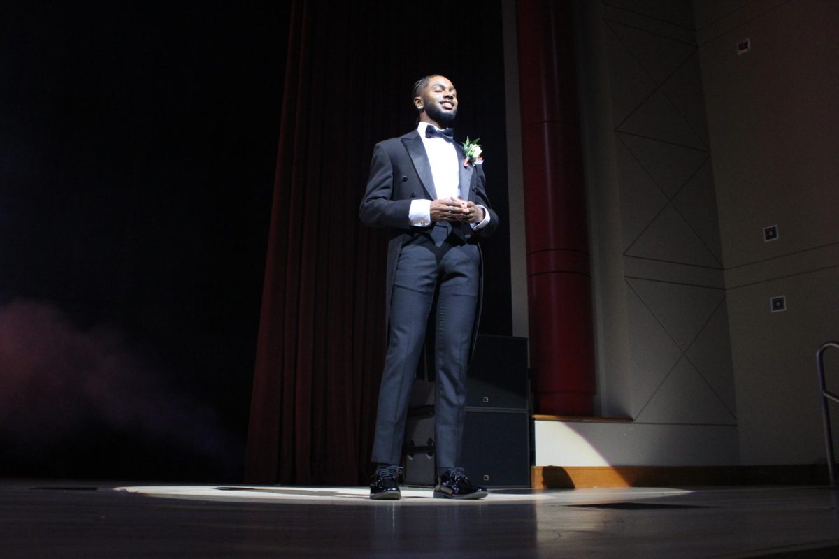 Mister Senior, Aaron-Amir Bhagwan
