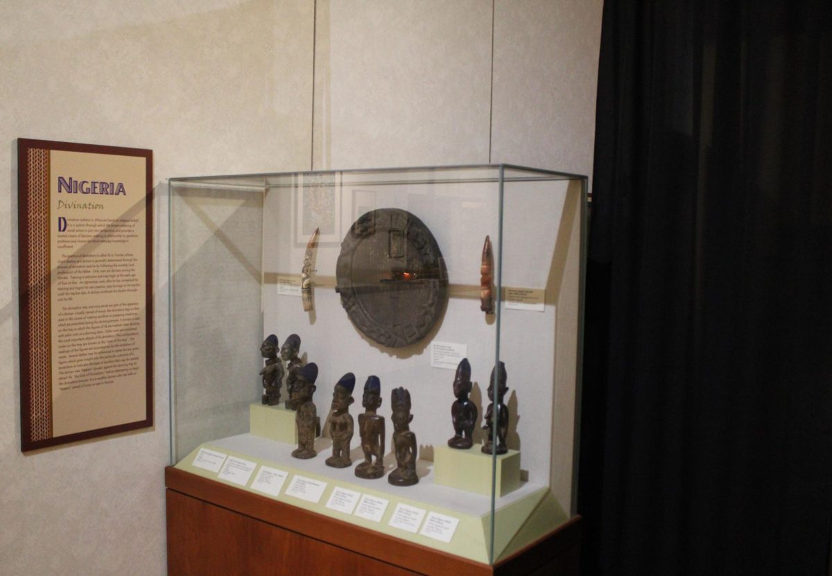 African Sculptures Exhibit (Nigeria) (2)